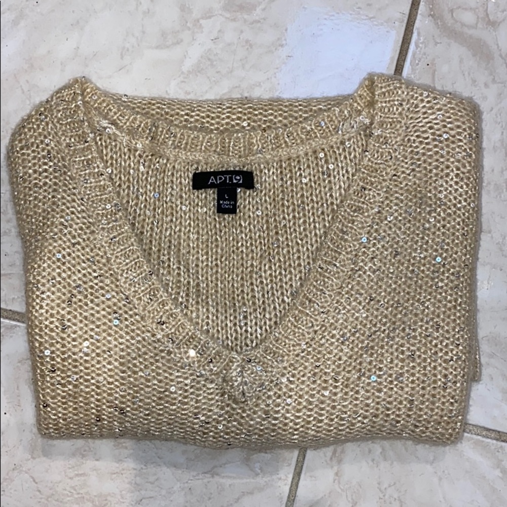 Champagne glitter V-Neck Sweater